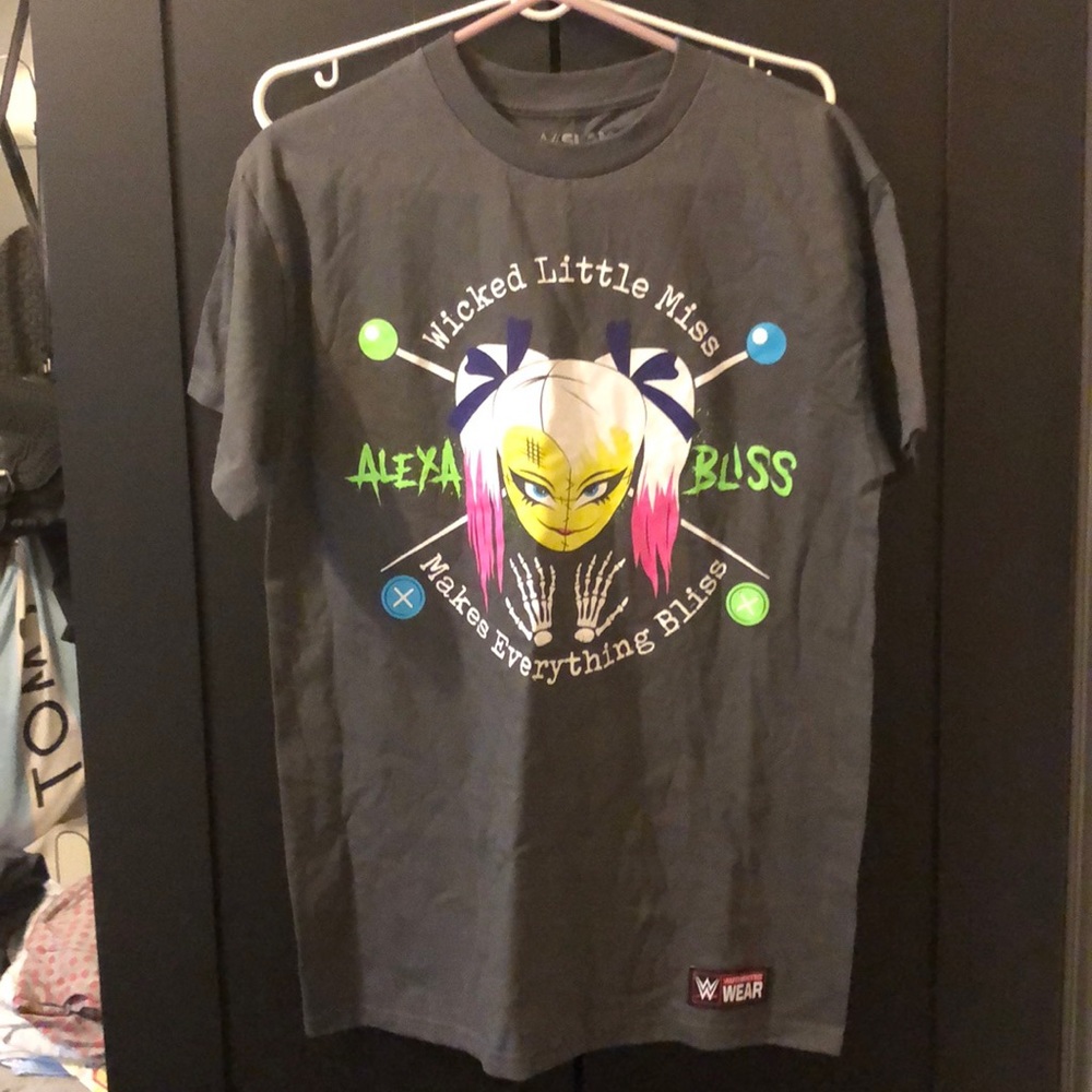 WWE Alexa Bliss tee NWOT